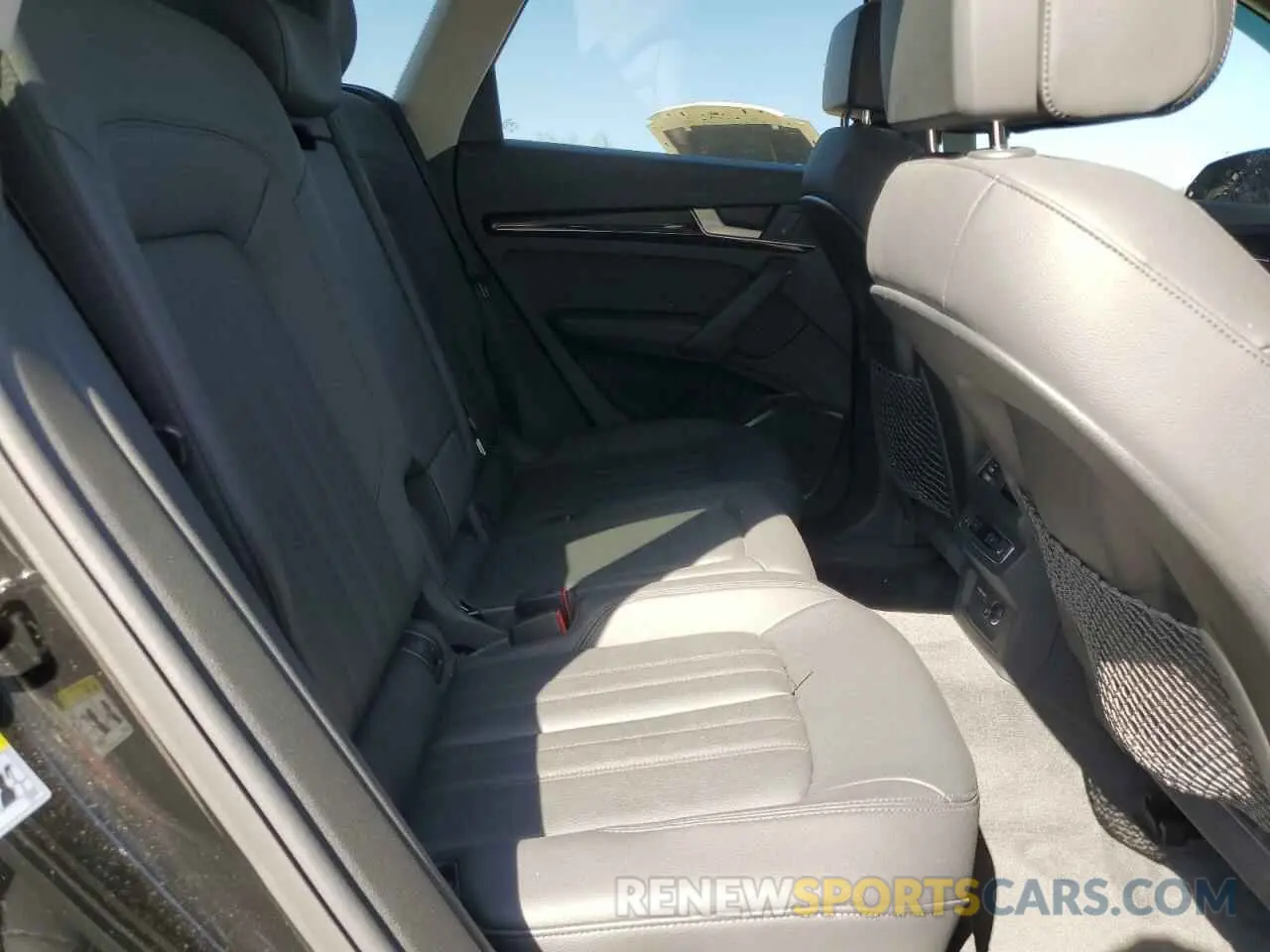11 Photograph of a damaged car WA1BNAFYXL2058083 AUDI Q5 2020