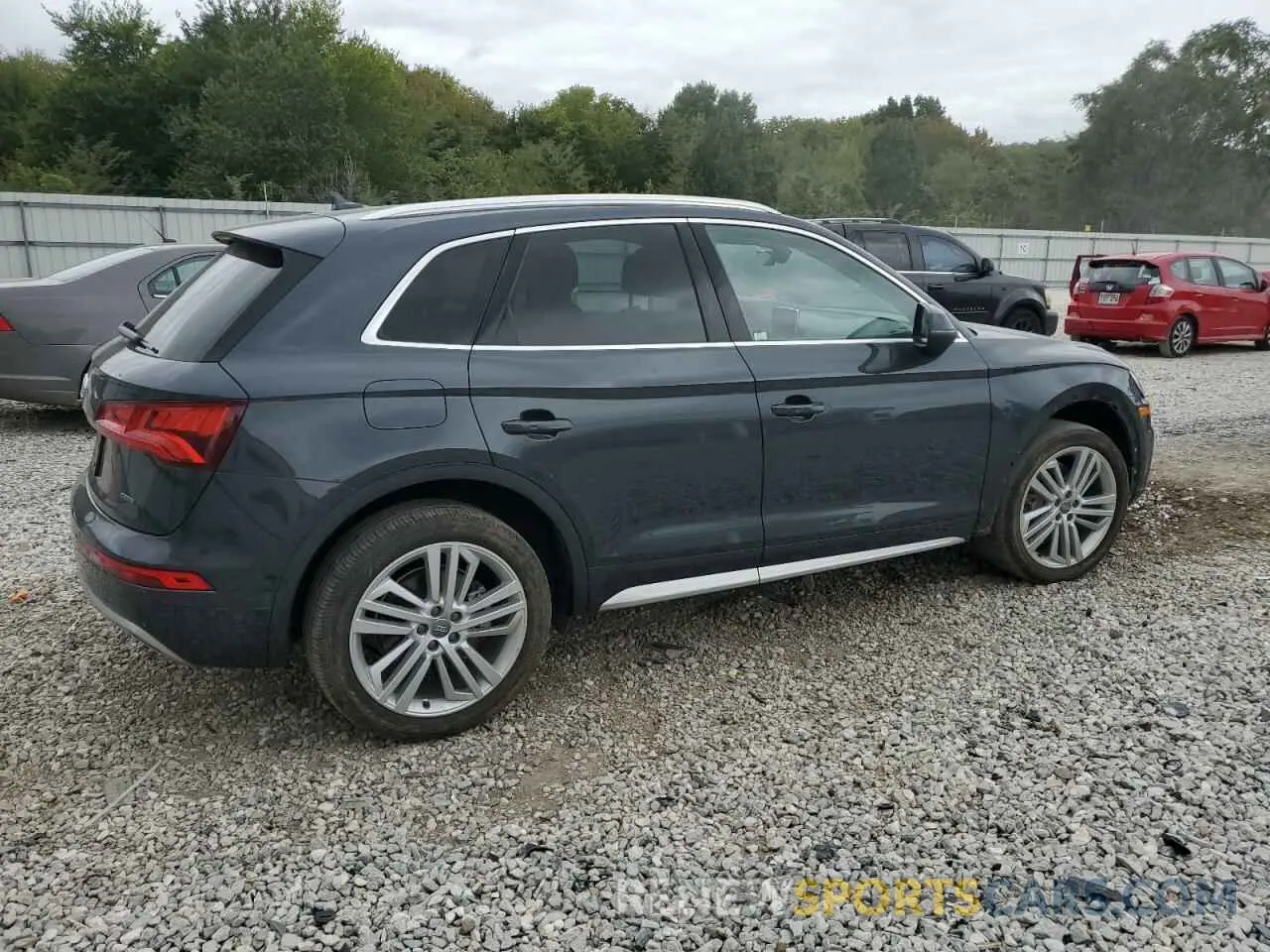3 Photograph of a damaged car WA1CNAFY1L2064830 AUDI Q5 2020