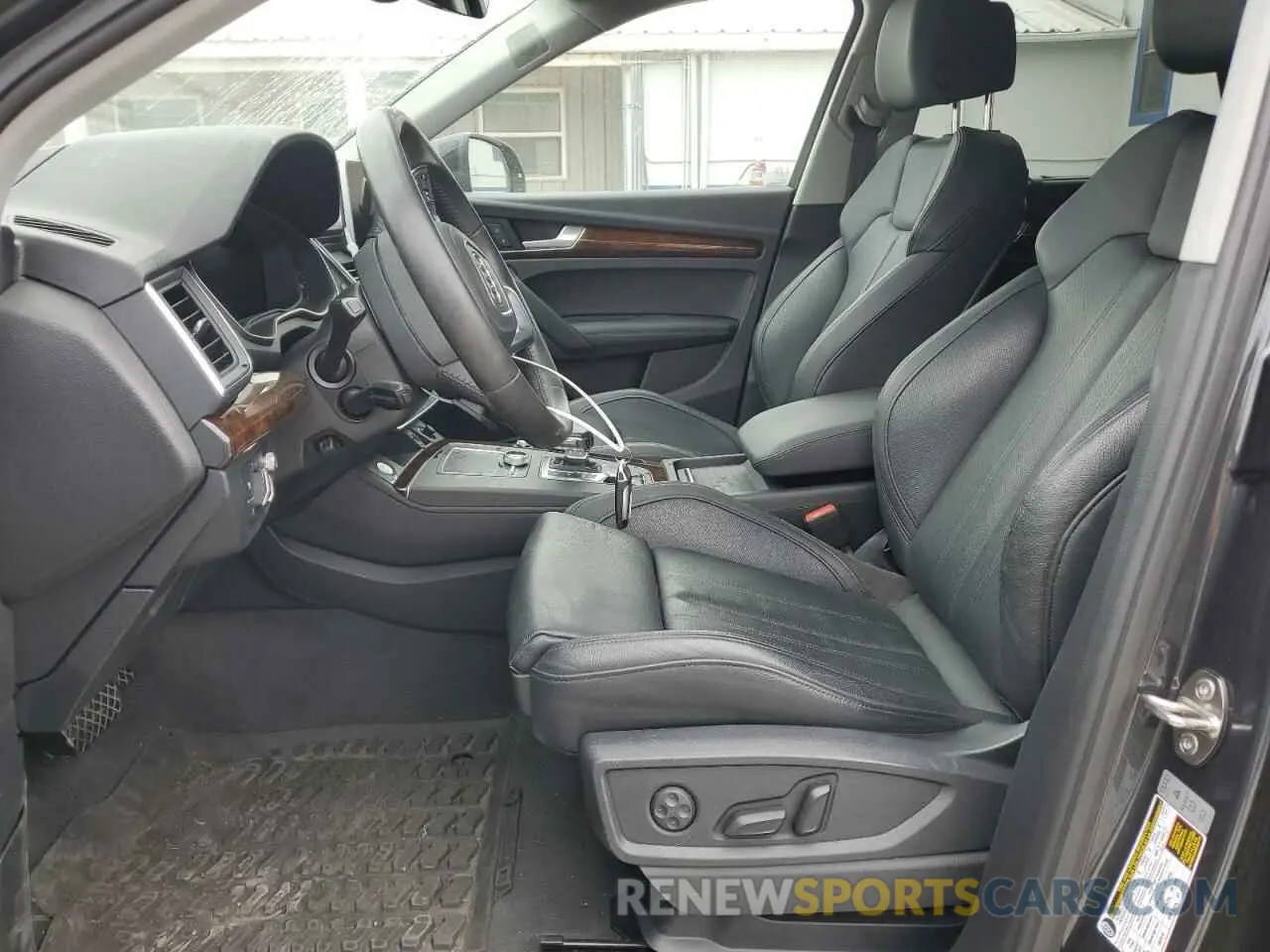7 Photograph of a damaged car WA1CNAFY1L2064830 AUDI Q5 2020