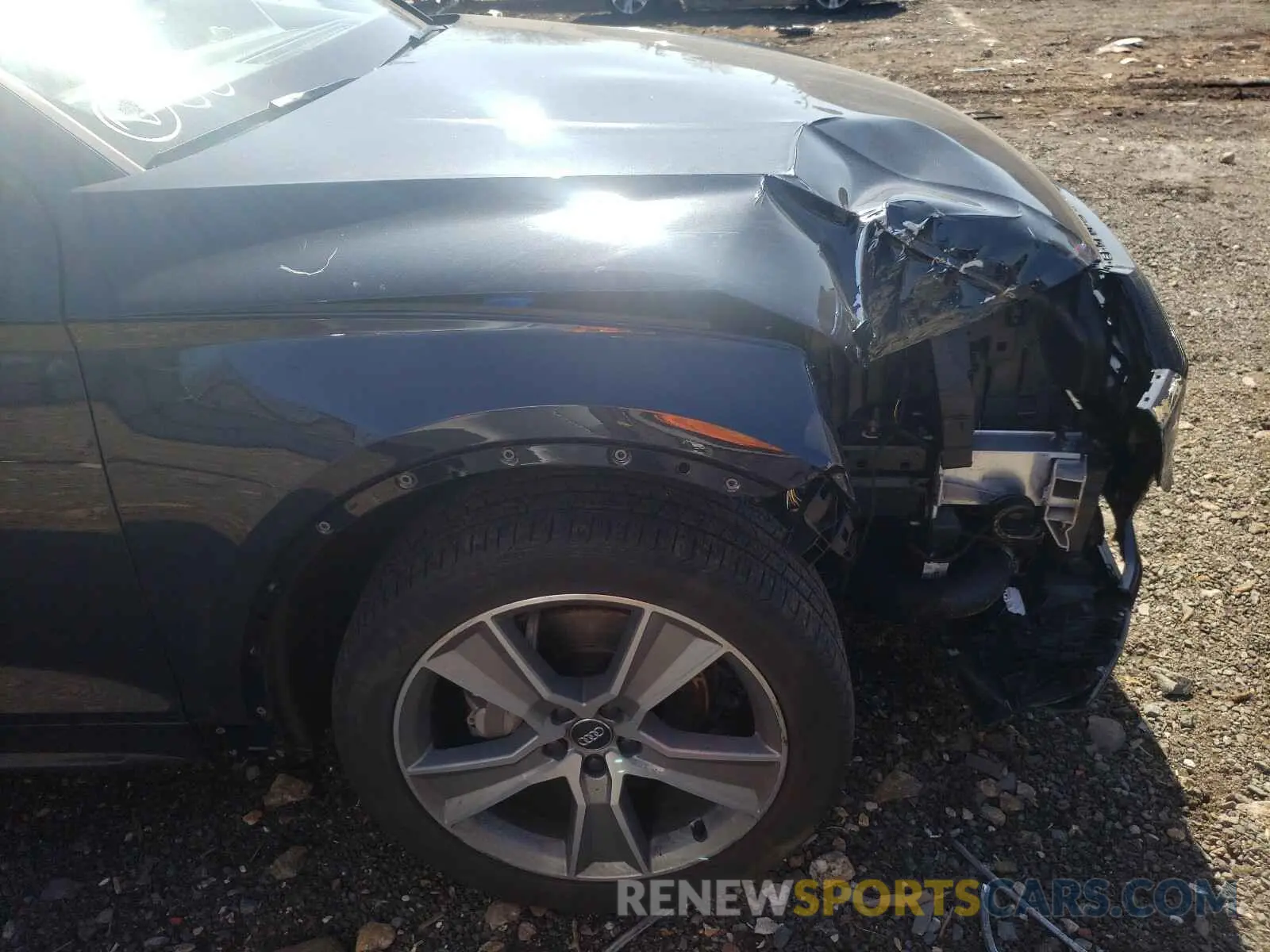 9 Photograph of a damaged car WA1CNAFY5L2104844 AUDI Q5 2020