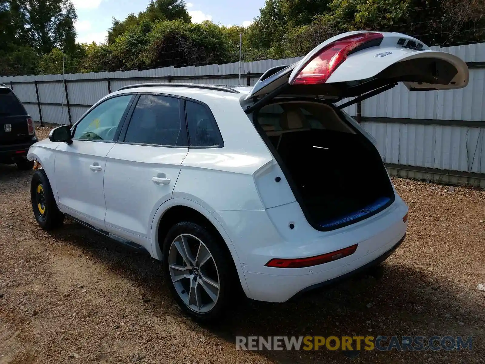 3 Photograph of a damaged car WA1CNAFY7L2078781 AUDI Q5 2020