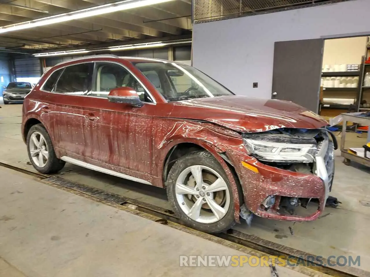4 Photograph of a damaged car WA1CNAFY7L2099923 AUDI Q5 2020