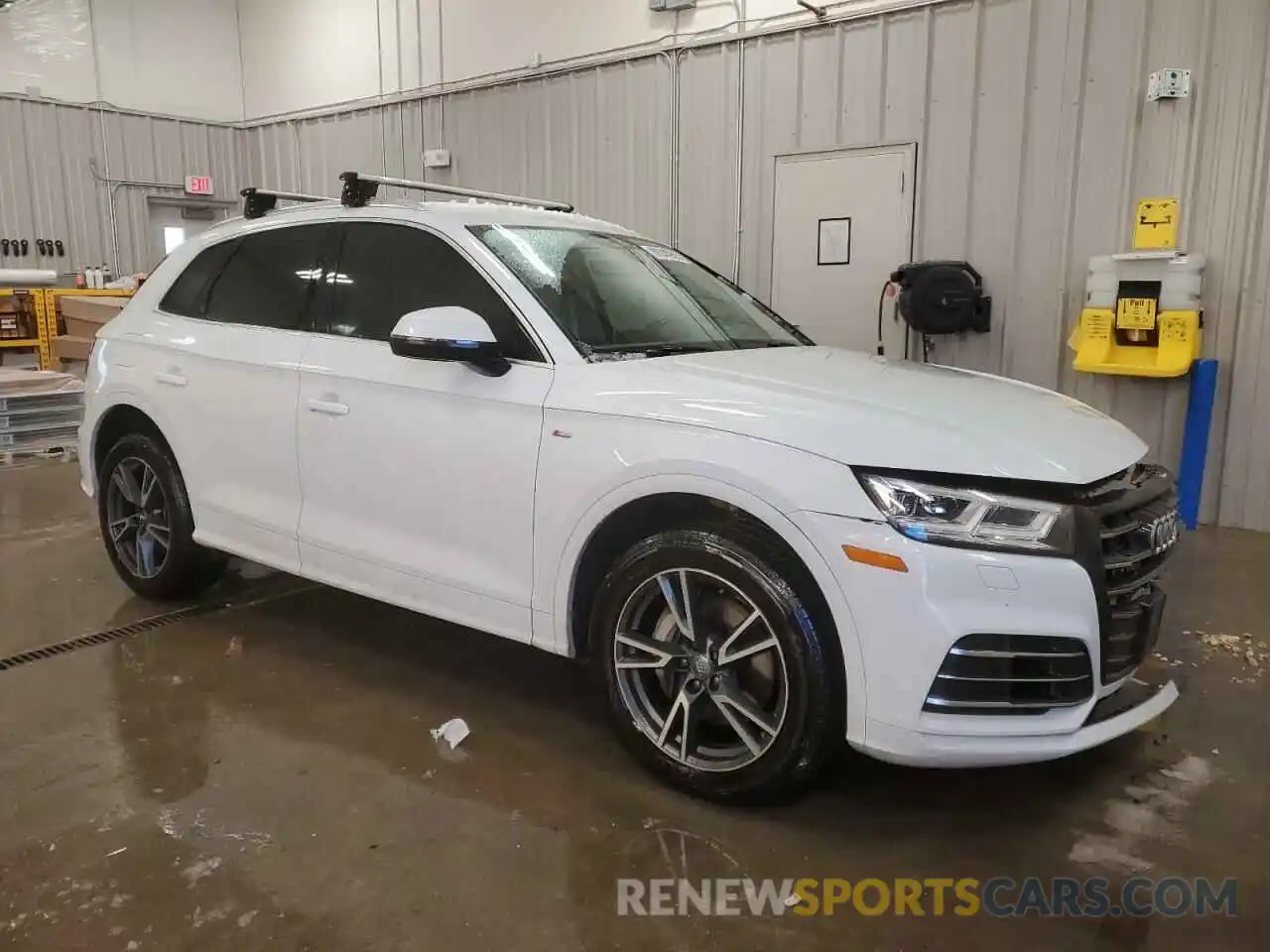 4 Photograph of a damaged car WA1E2AFY2L2080987 AUDI Q5 2020