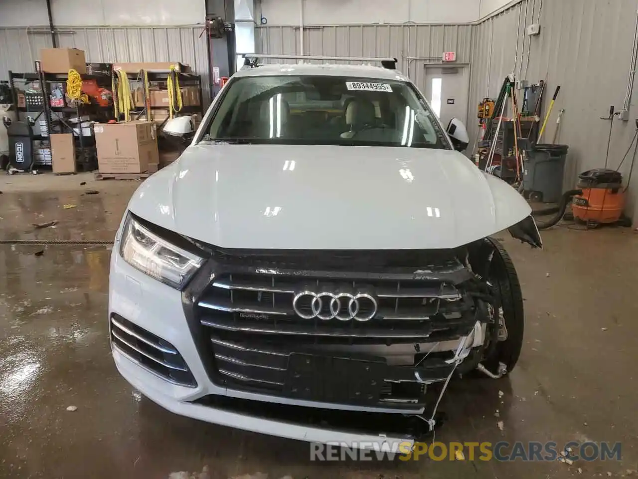 5 Photograph of a damaged car WA1E2AFY2L2080987 AUDI Q5 2020