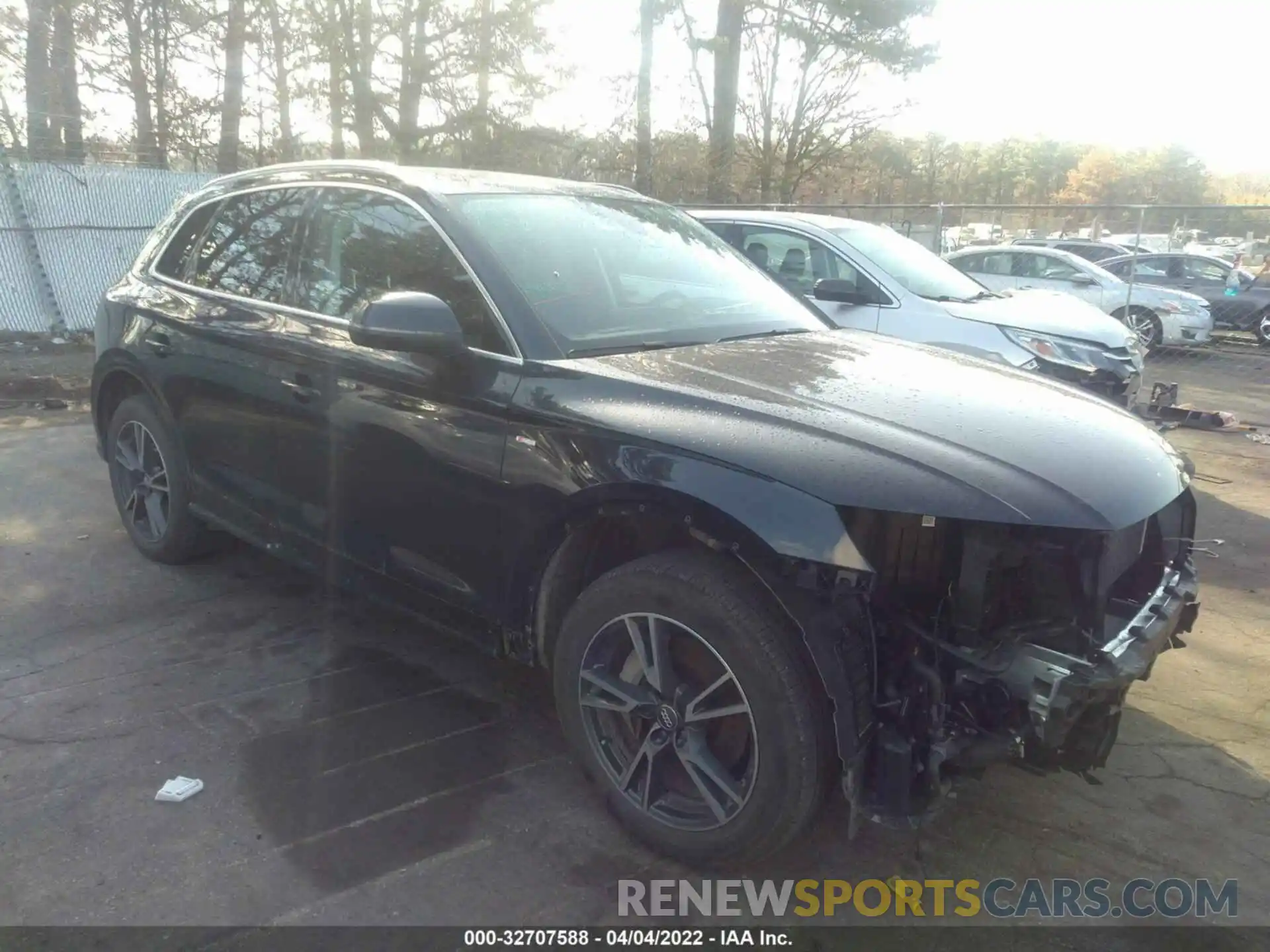 1 Photograph of a damaged car WA1E2AFY3L2087172 AUDI Q5 2020