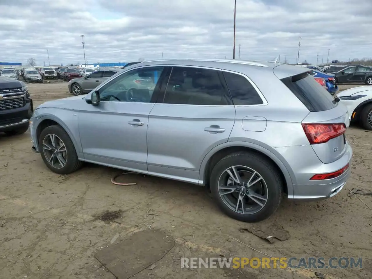 2 Photograph of a damaged car WA1E2AFY5L2046865 AUDI Q5 2020