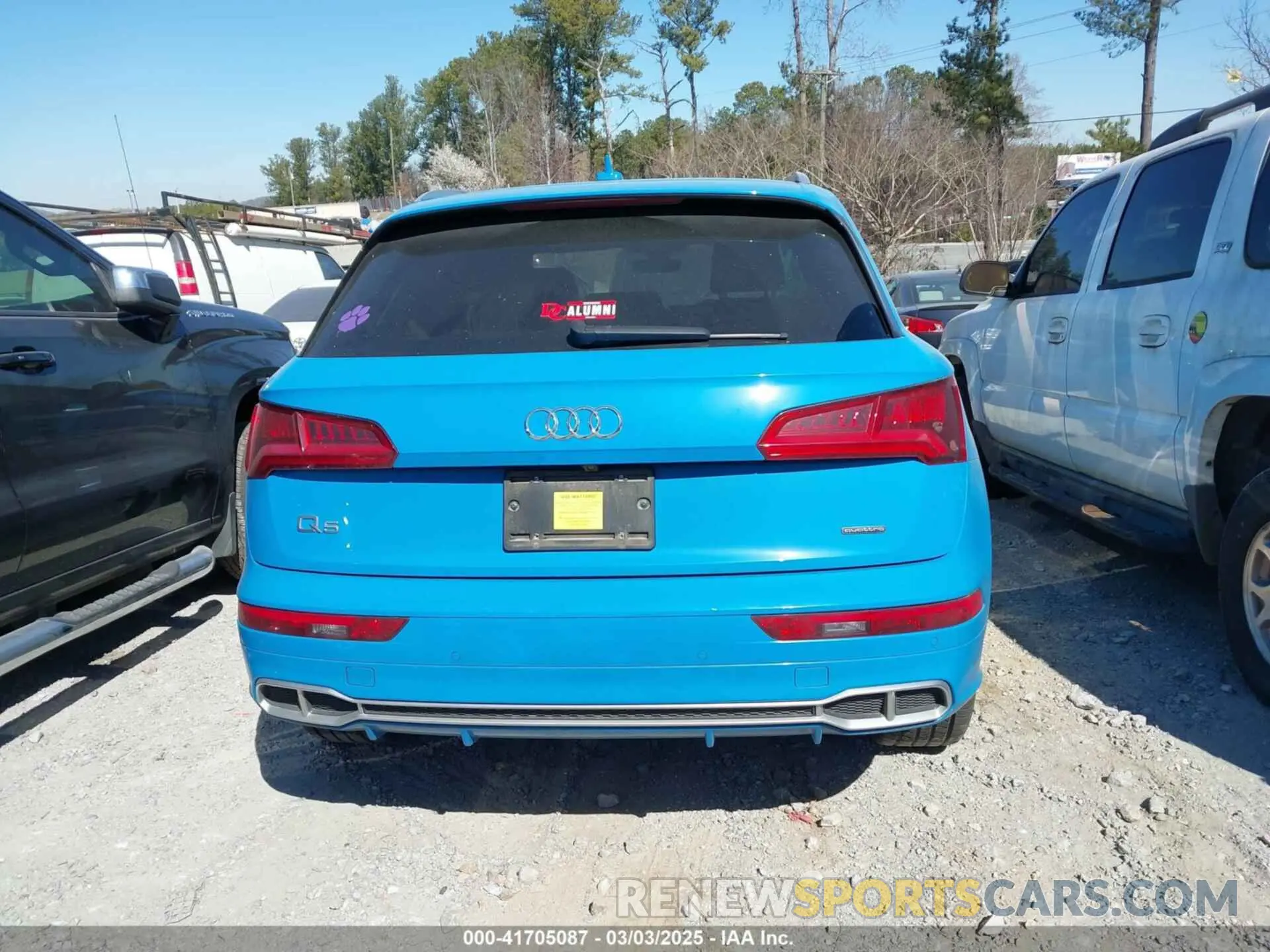 16 Photograph of a damaged car WA1E2AFY6L2066879 AUDI Q5 2020