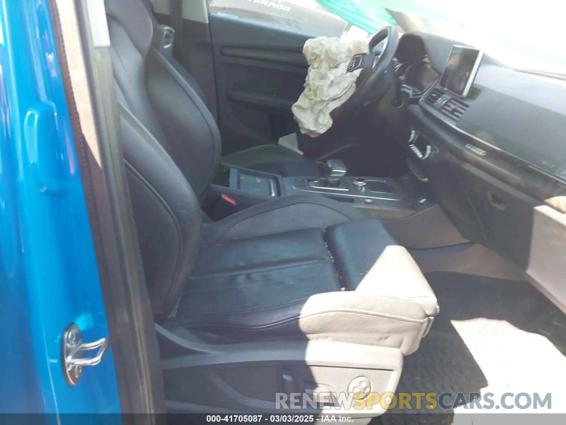 5 Photograph of a damaged car WA1E2AFY6L2066879 AUDI Q5 2020