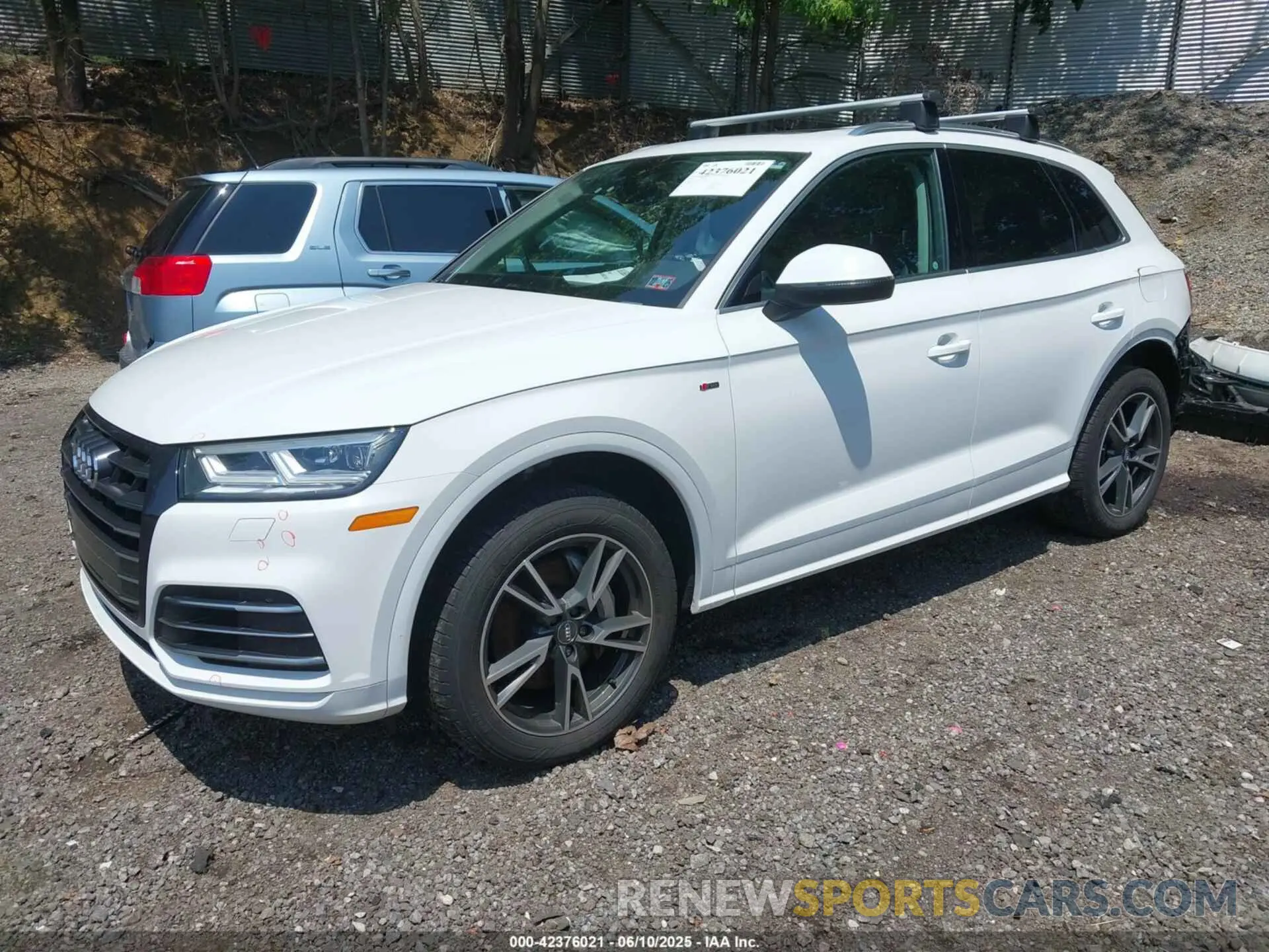 2 Photograph of a damaged car WA1E2AFY8L2049128 AUDI Q5 2020