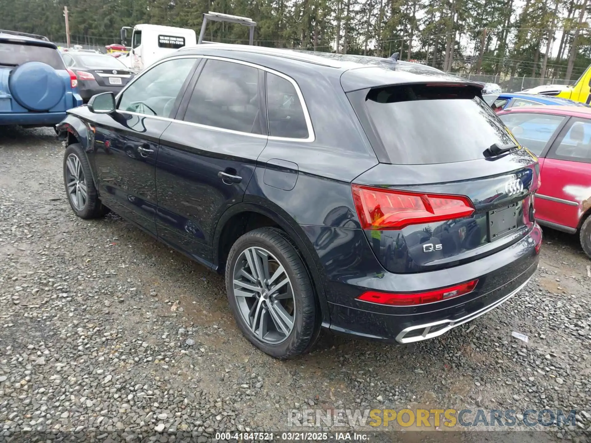 3 Photograph of a damaged car WA1E2AFY9L2069727 AUDI Q5 2020