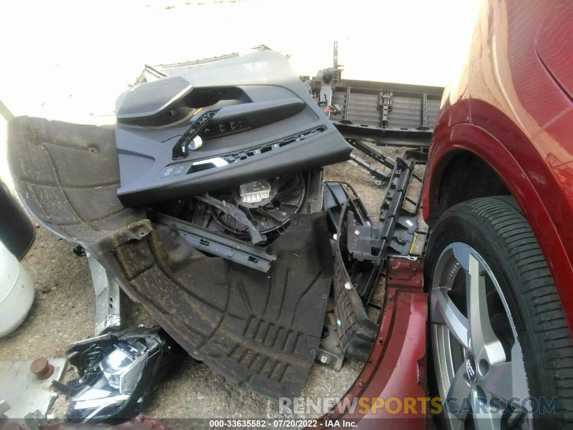 12 Photograph of a damaged car WA1ENAFY0L2074340 AUDI Q5 2020