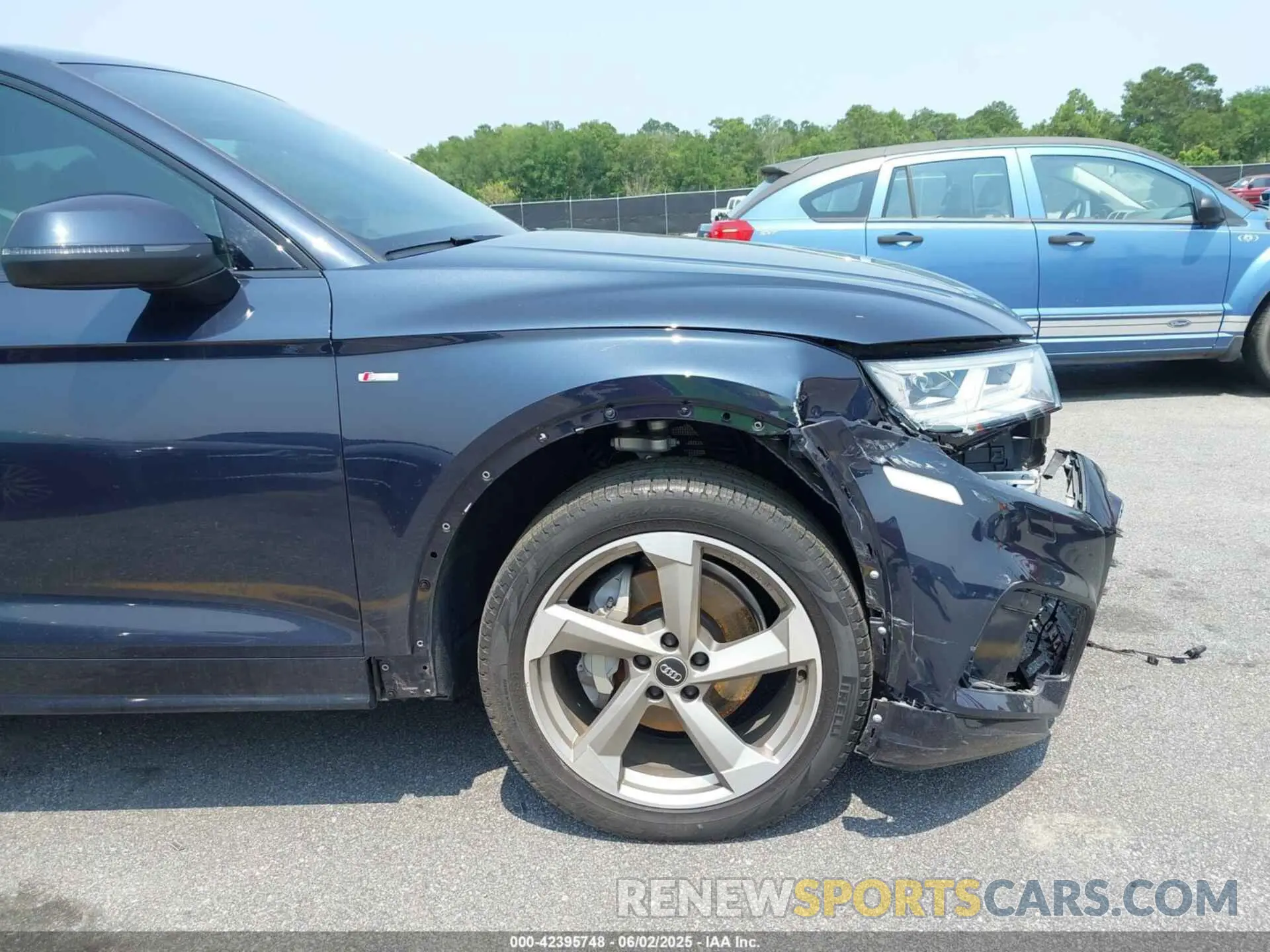 18 Photograph of a damaged car WA1ENAFY1L2094872 AUDI Q5 2020