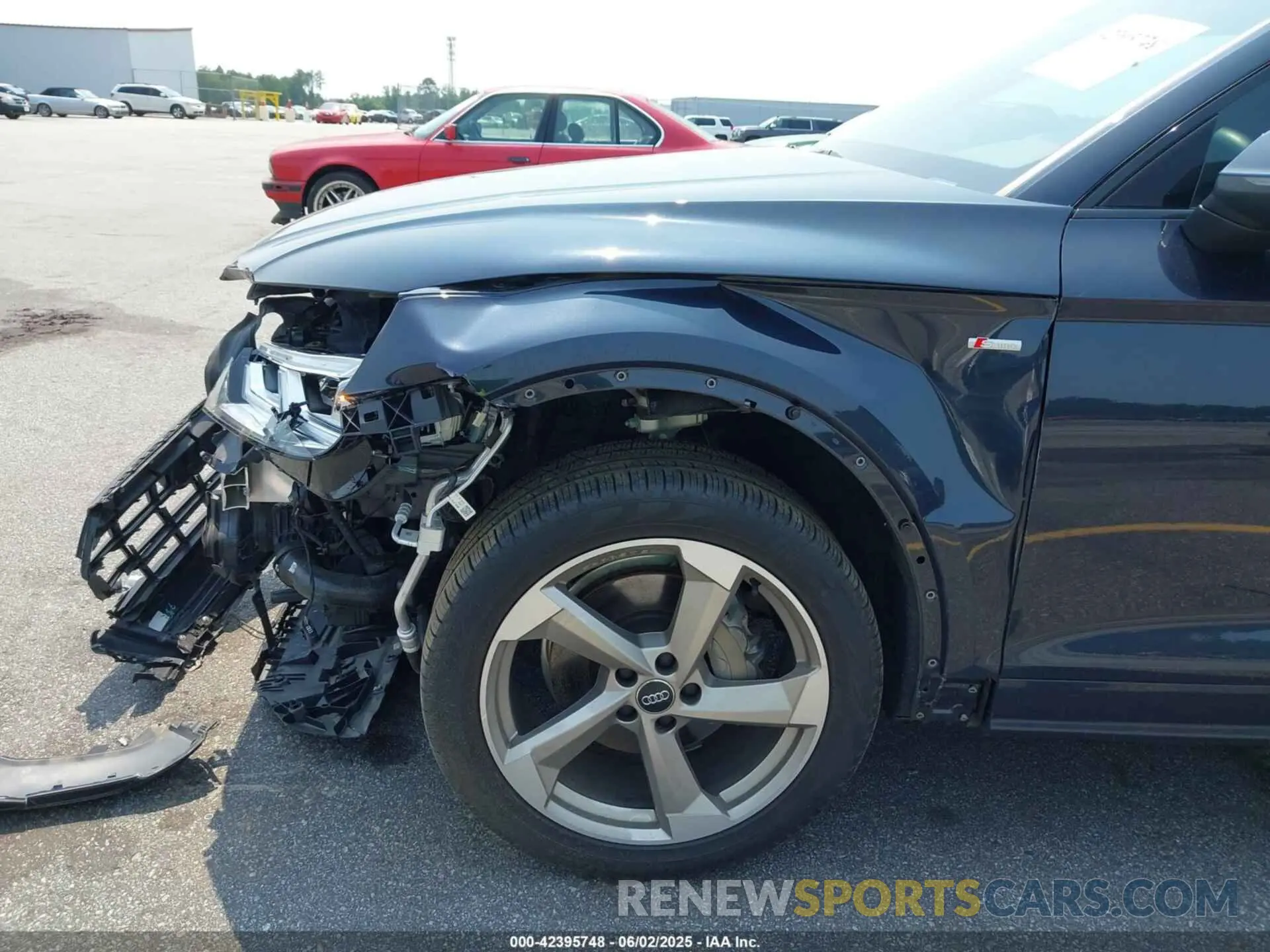 19 Photograph of a damaged car WA1ENAFY1L2094872 AUDI Q5 2020