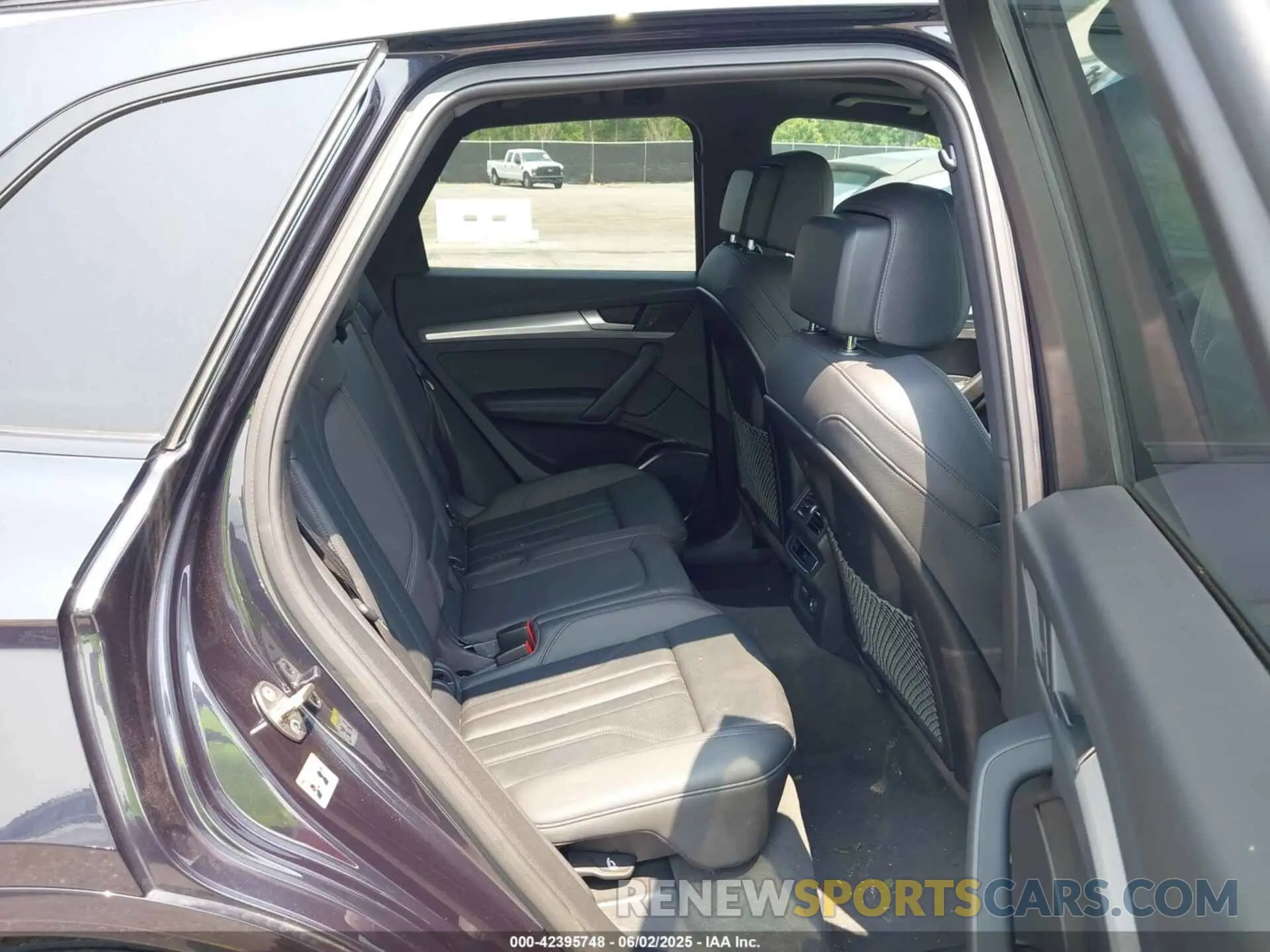 8 Photograph of a damaged car WA1ENAFY1L2094872 AUDI Q5 2020