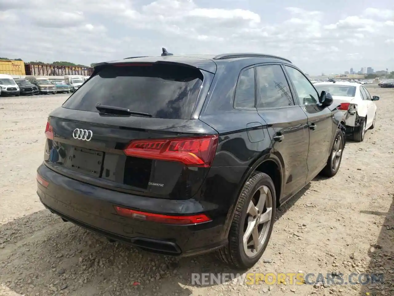 4 Photograph of a damaged car WA1ENAFY3L2106519 AUDI Q5 2020