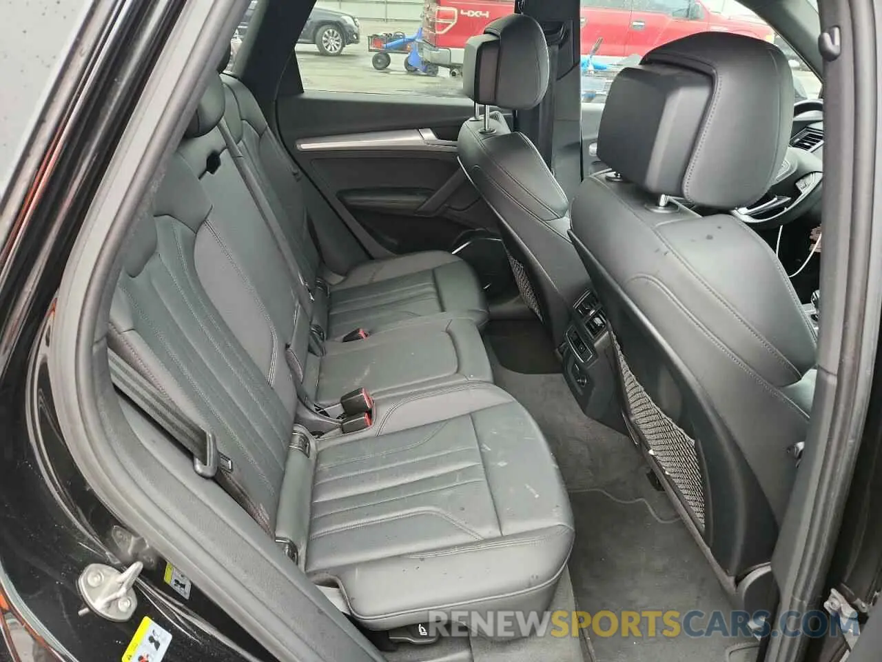 10 Photograph of a damaged car WA1ENAFY6L2080885 AUDI Q5 2020