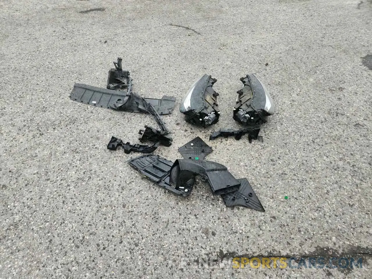 12 Photograph of a damaged car WA1ENAFY6L2080885 AUDI Q5 2020