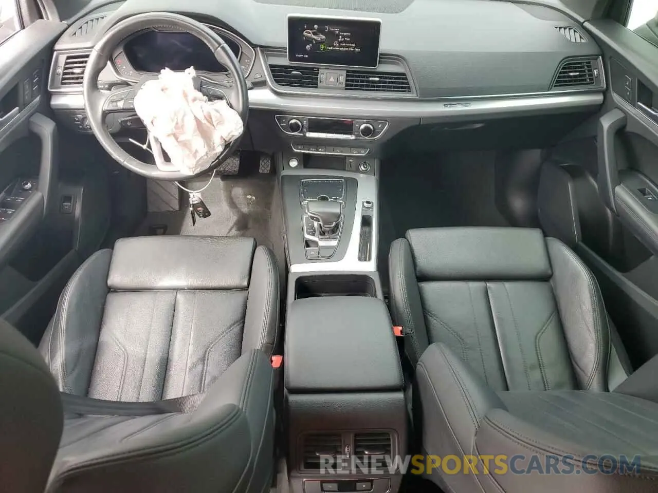 8 Photograph of a damaged car WA1ENAFY7L2105471 AUDI Q5 2020