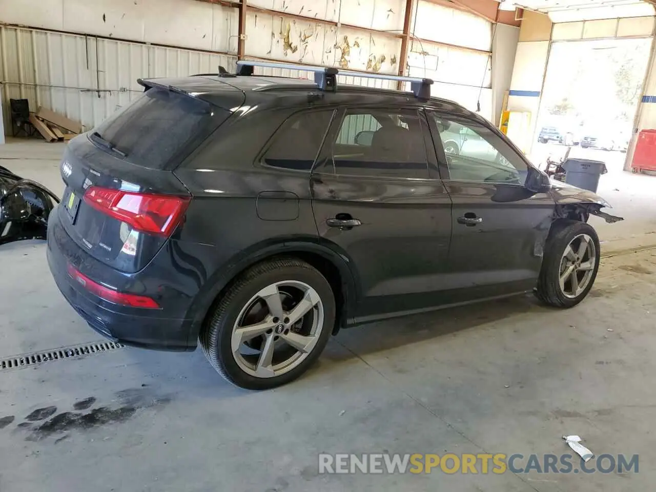 3 Photograph of a damaged car WA1ENAFY7L2109987 AUDI Q5 2020
