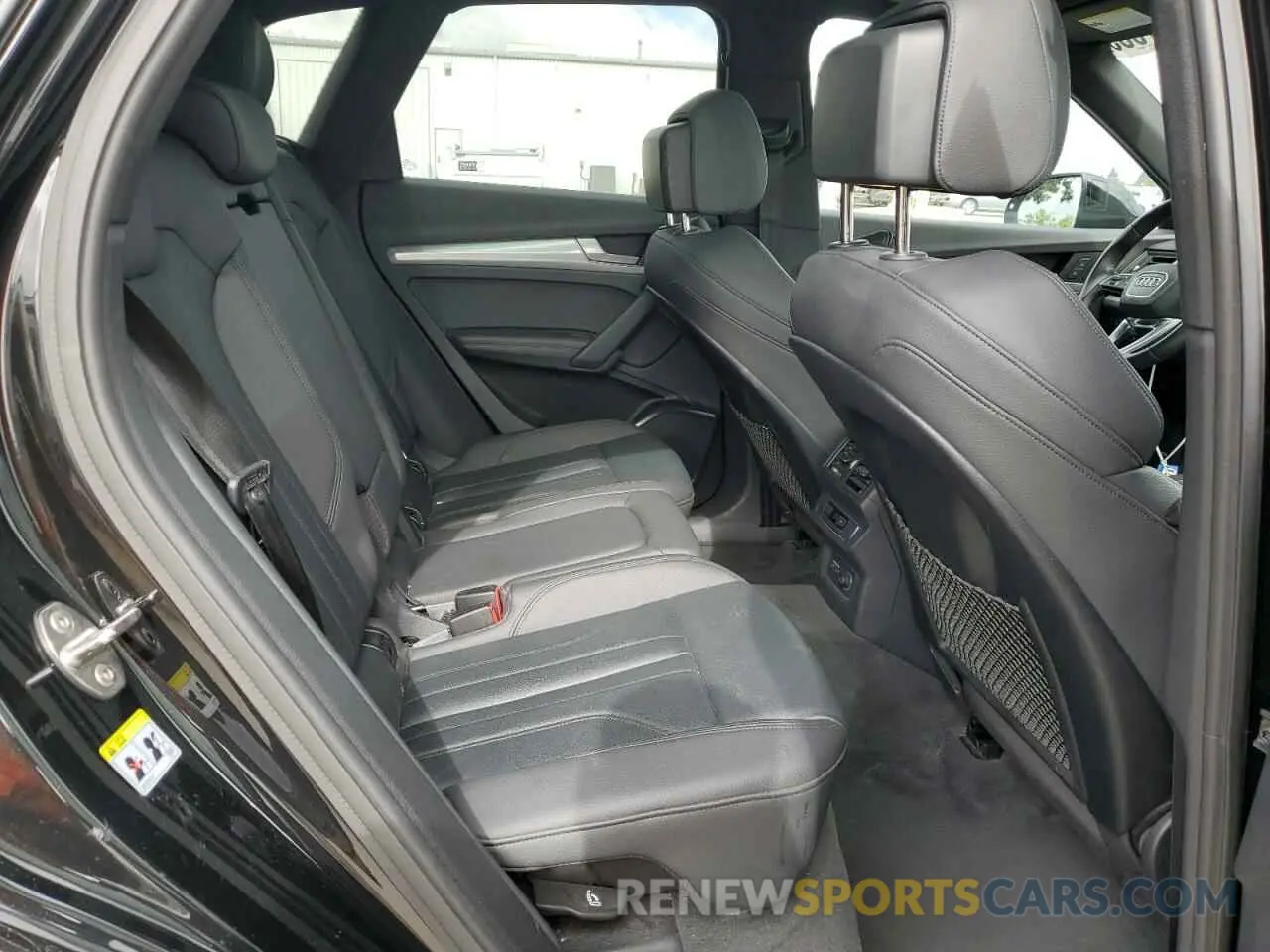 11 Photograph of a damaged car WA1ENAFY9L2075907 AUDI Q5 2020