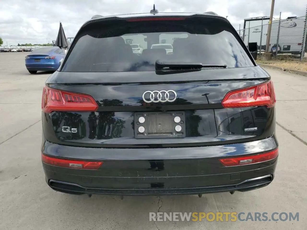 6 Photograph of a damaged car WA1ENAFY9L2075907 AUDI Q5 2020