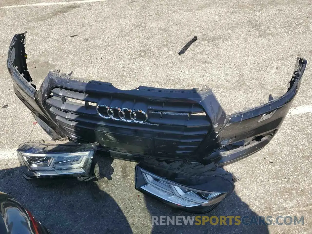 13 Photograph of a damaged car WA1ENAFY9L2075955 AUDI Q5 2020