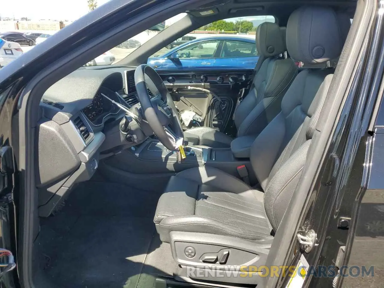 7 Photograph of a damaged car WA1ENAFY9L2075955 AUDI Q5 2020