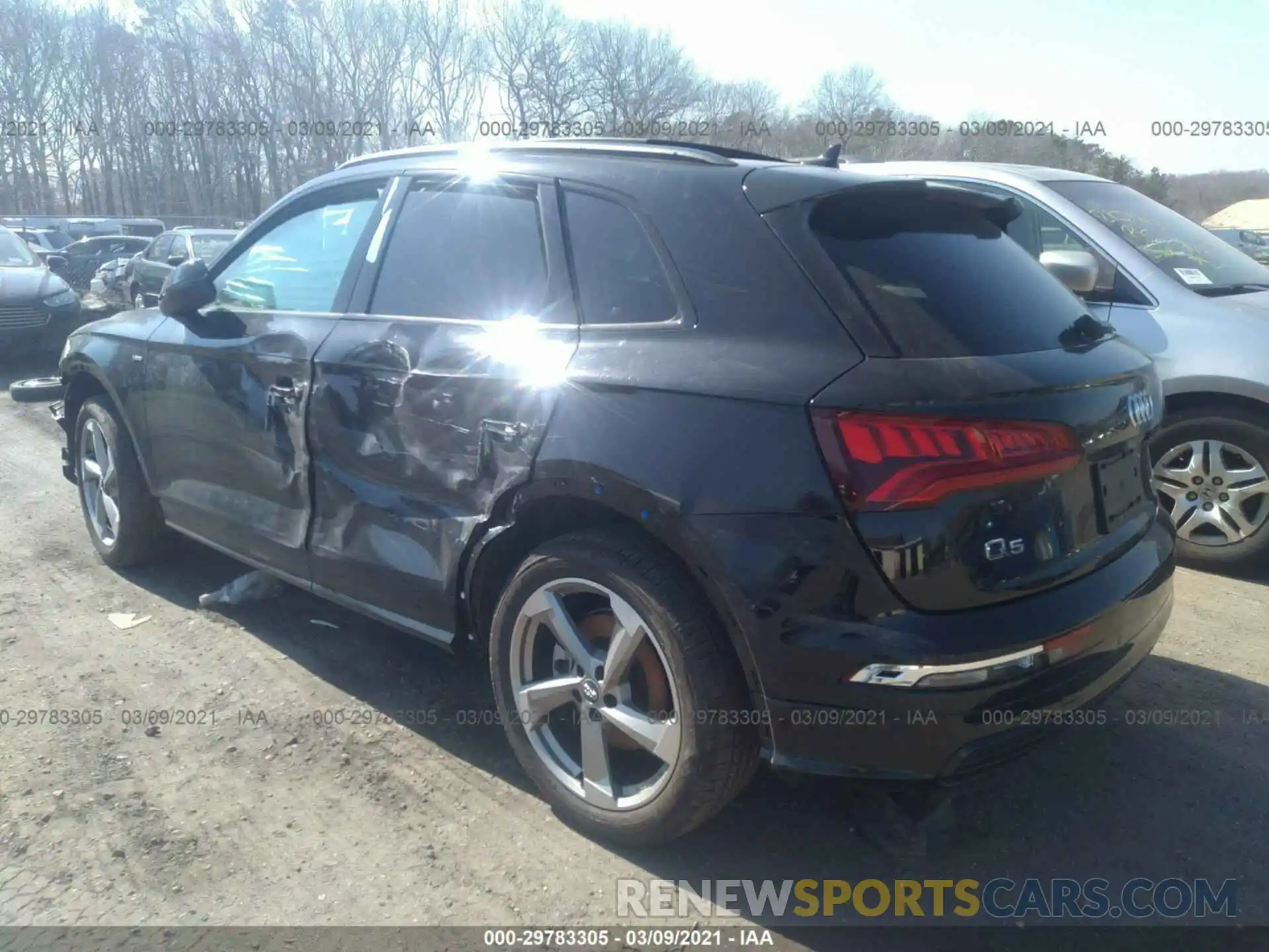 3 Photograph of a damaged car WA1ENAFY9L2084123 AUDI Q5 2020