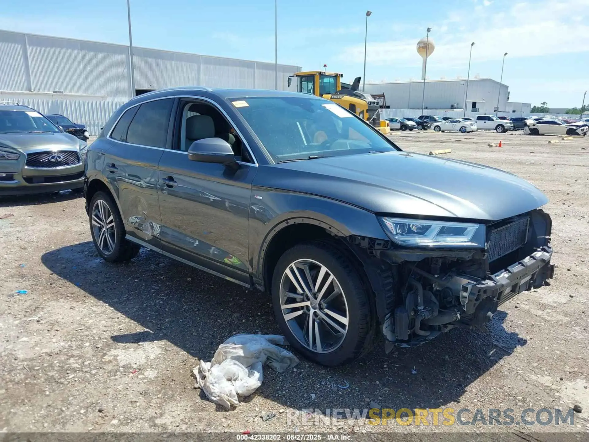 1 Photograph of a damaged car WA1F2AFY3L2112446 AUDI Q5 2020