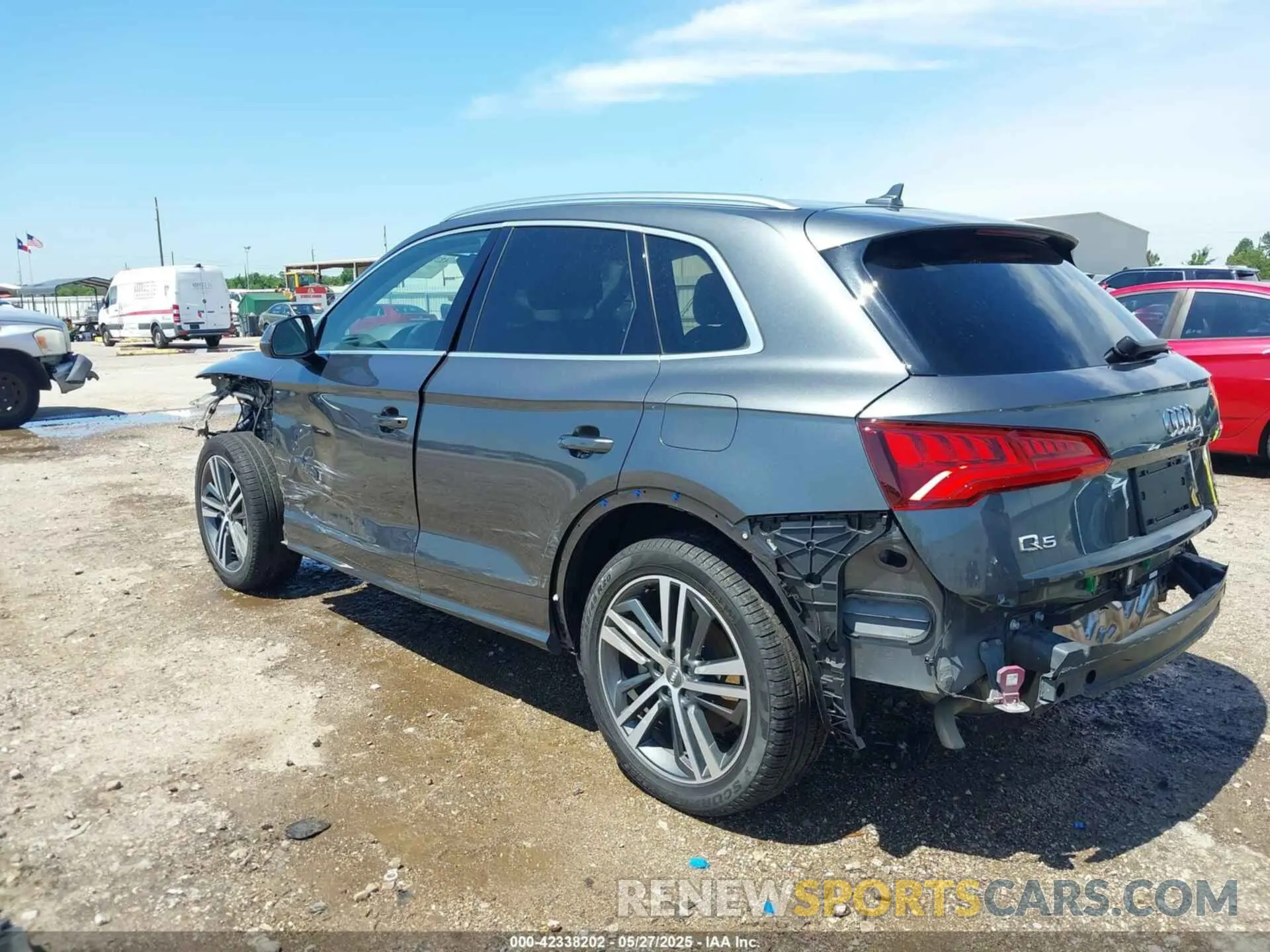 3 Photograph of a damaged car WA1F2AFY3L2112446 AUDI Q5 2020