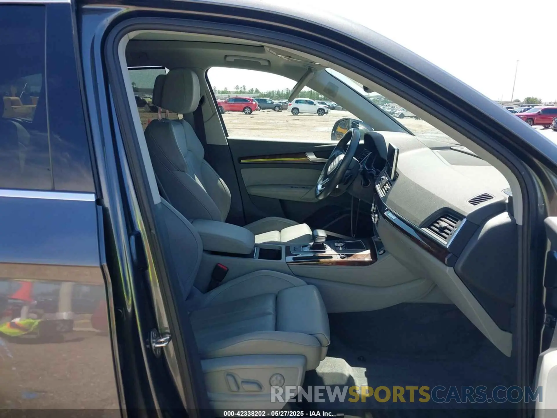 5 Photograph of a damaged car WA1F2AFY3L2112446 AUDI Q5 2020