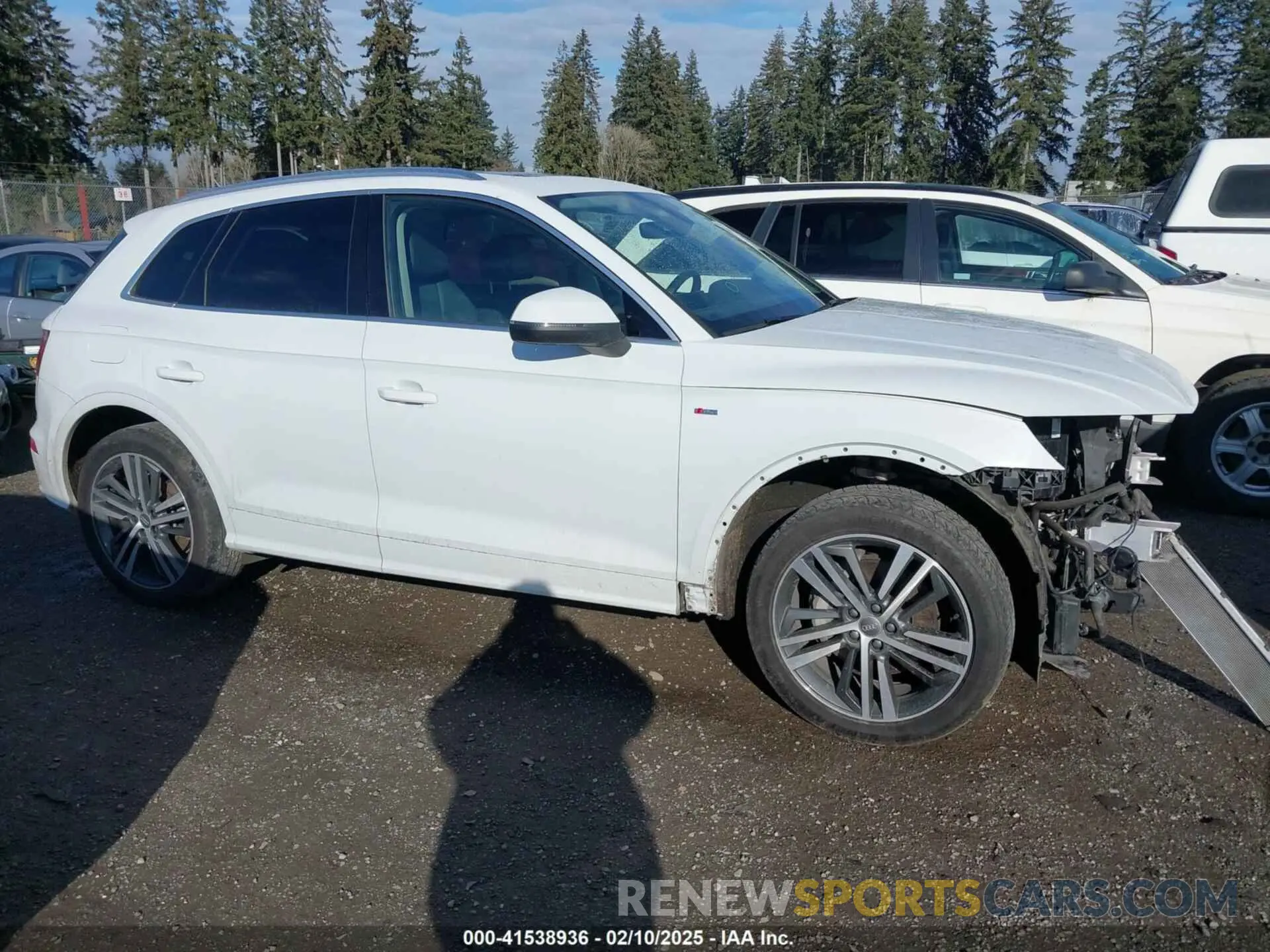 14 Photograph of a damaged car WA1F2AFYXL2100908 AUDI Q5 2020