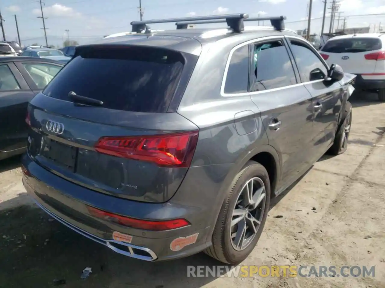 4 Photograph of a damaged car WA1G2AFY0L2074016 AUDI Q5 2020