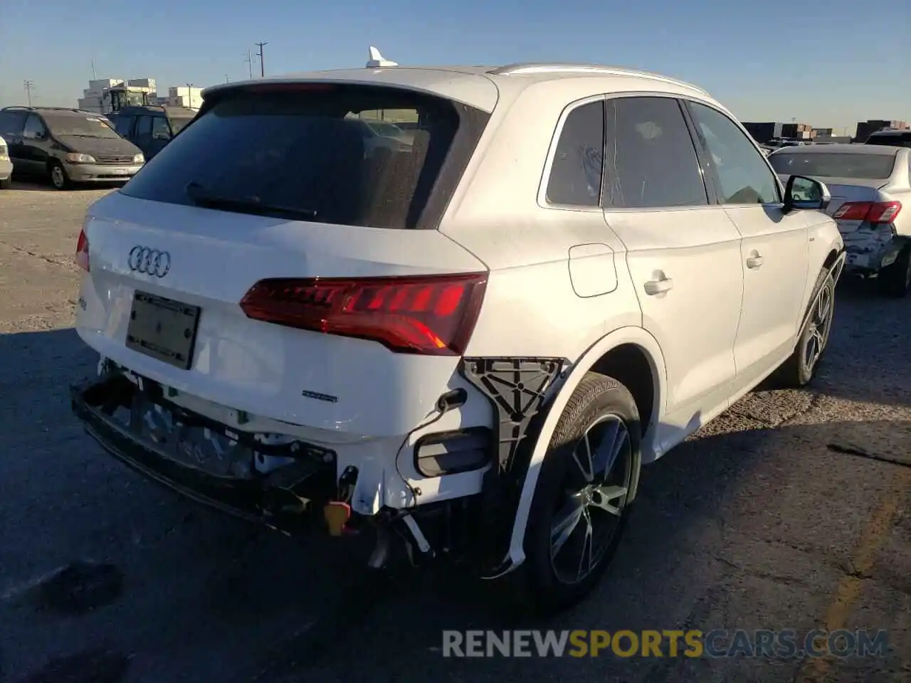 4 Photograph of a damaged car WA1G2AFY3L2048381 AUDI Q5 2020