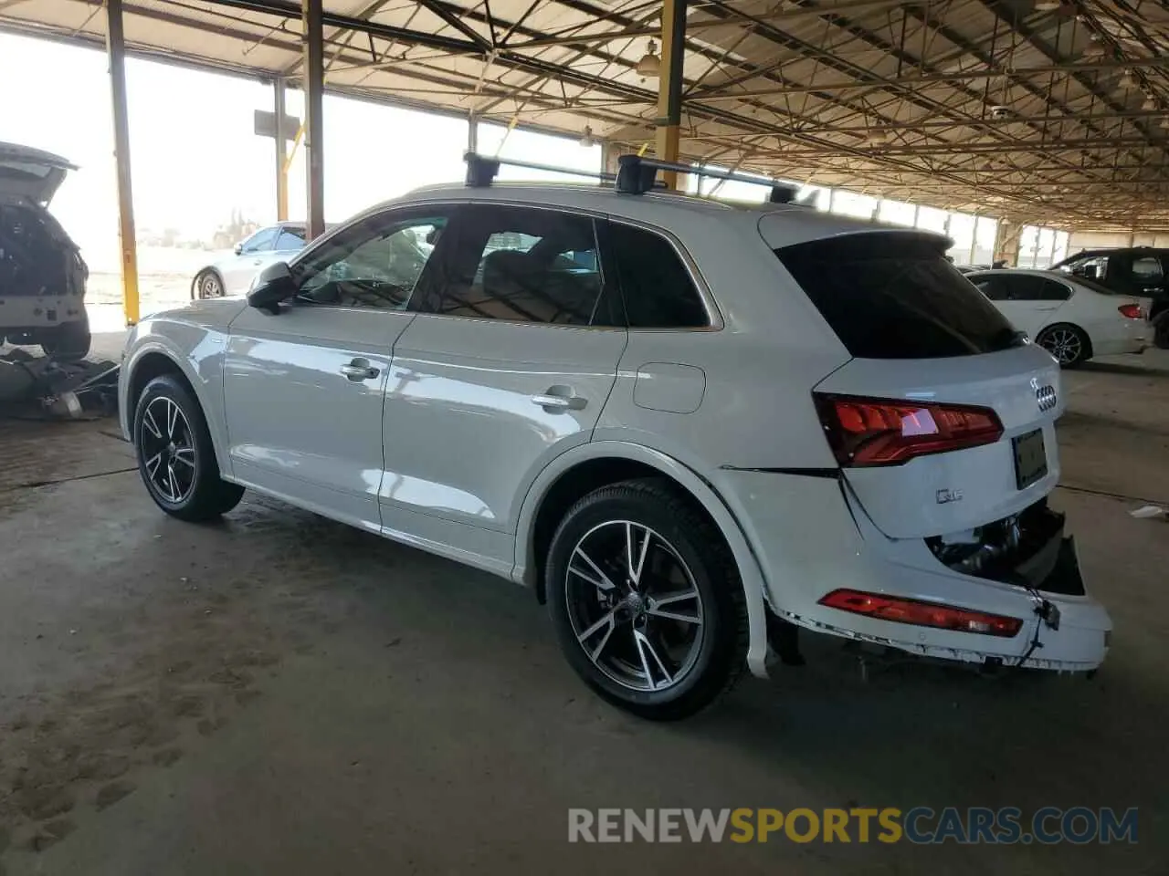 2 Photograph of a damaged car WA1G2AFY4L2048762 AUDI Q5 2020