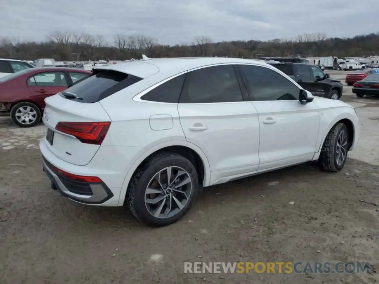 3 Photograph of a damaged car WA14AAFY3M2130330 AUDI Q5 2021