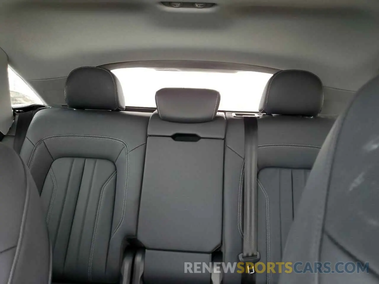10 Photograph of a damaged car WA14AAFY6M2084623 AUDI Q5 2021