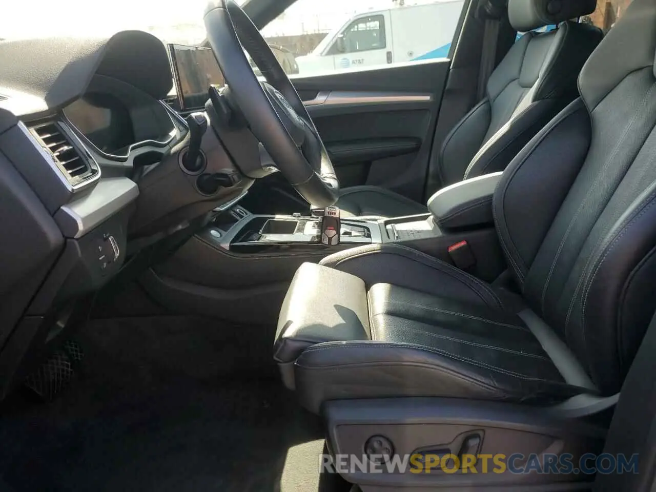 7 Photograph of a damaged car WA15AAFY0M2118303 AUDI Q5 2021