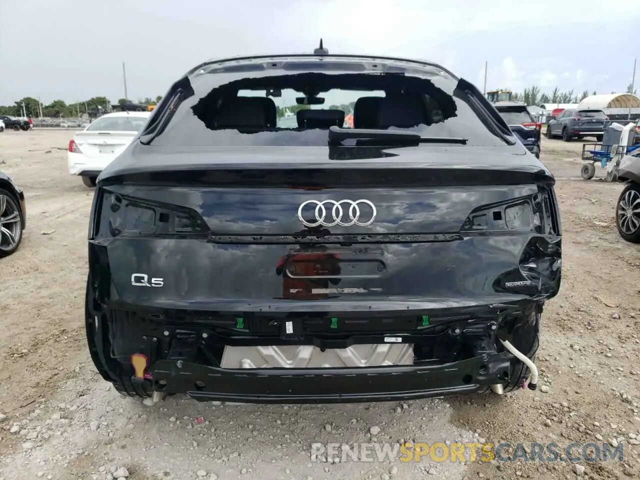6 Photograph of a damaged car WA15AAFY2M2128461 AUDI Q5 2021
