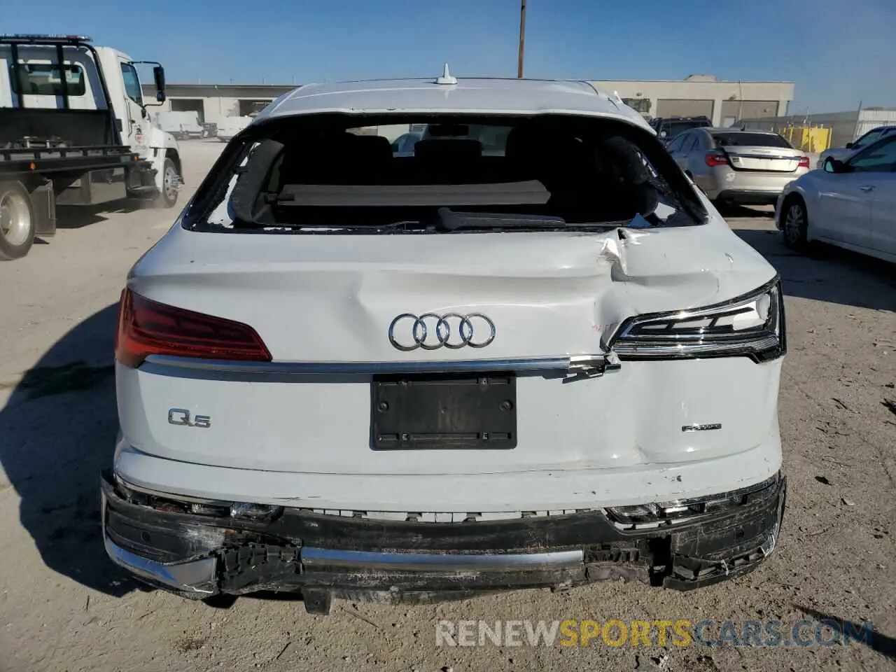 6 Photograph of a damaged car WA15AAFY8M2083428 AUDI Q5 2021