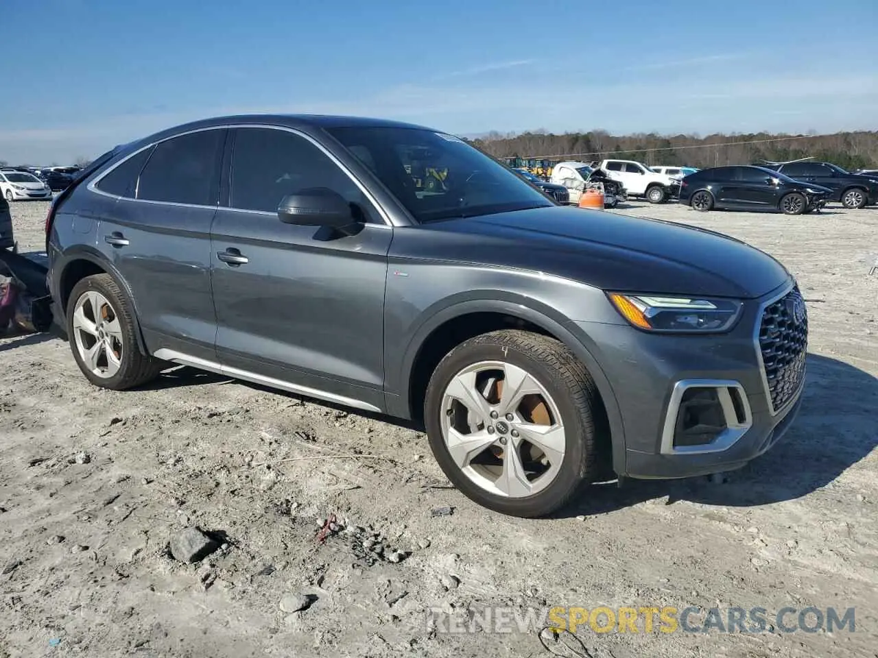 4 Photograph of a damaged car WA15AAFY8M2126553 AUDI Q5 2021