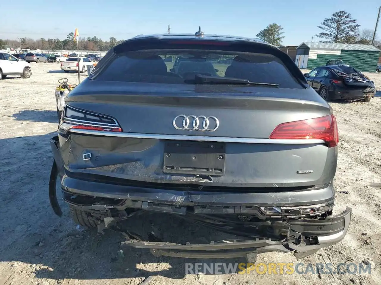 6 Photograph of a damaged car WA15AAFY8M2126553 AUDI Q5 2021