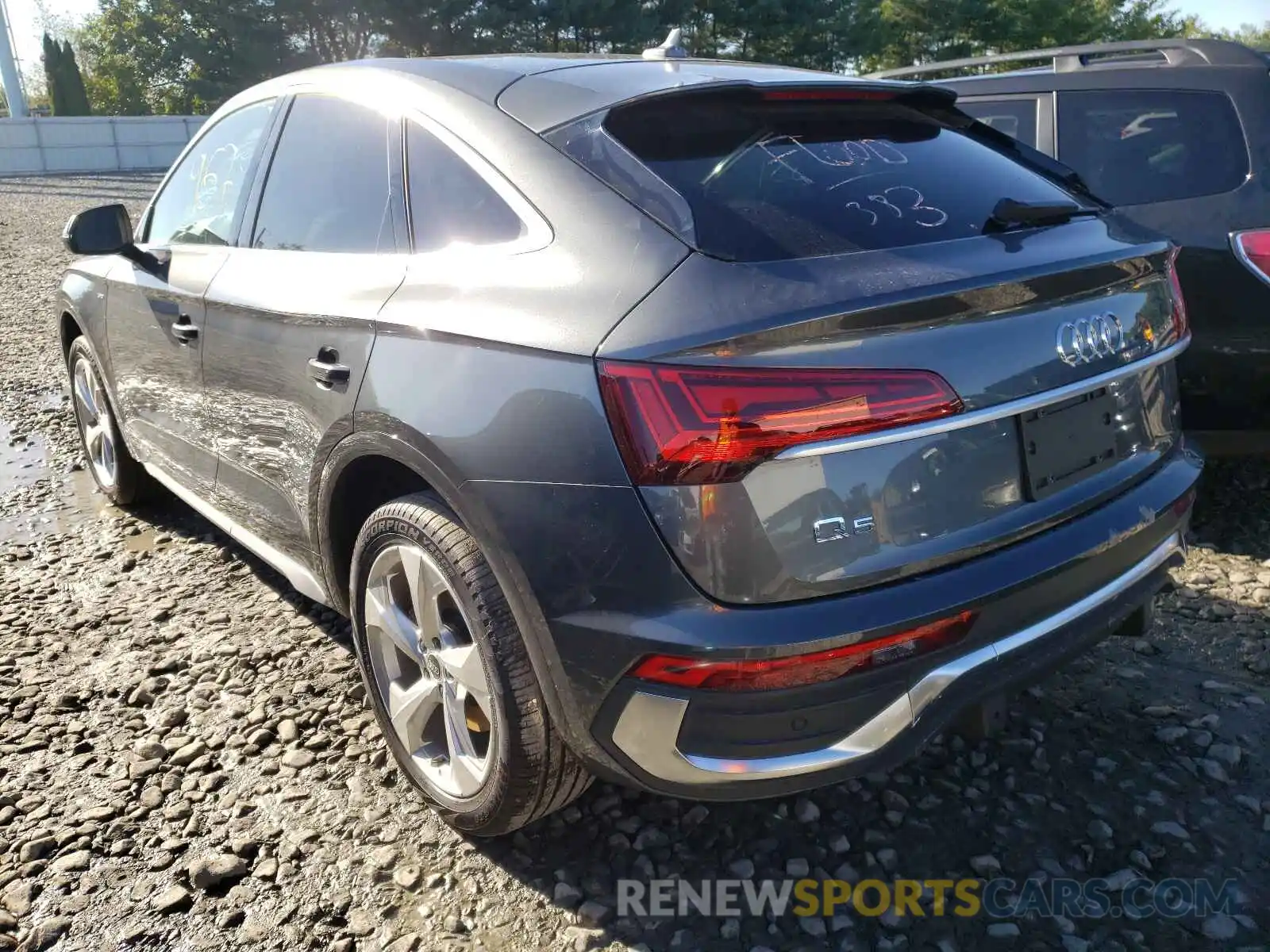 3 Photograph of a damaged car WA15AAFYXM2091238 AUDI Q5 2021