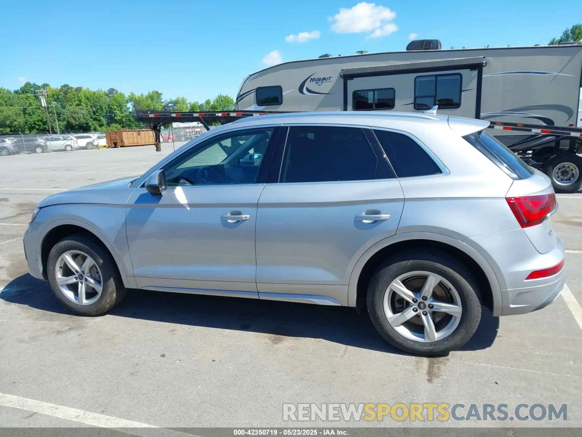 14 Photograph of a damaged car WA1AAAFY0M2002243 AUDI Q5 2021