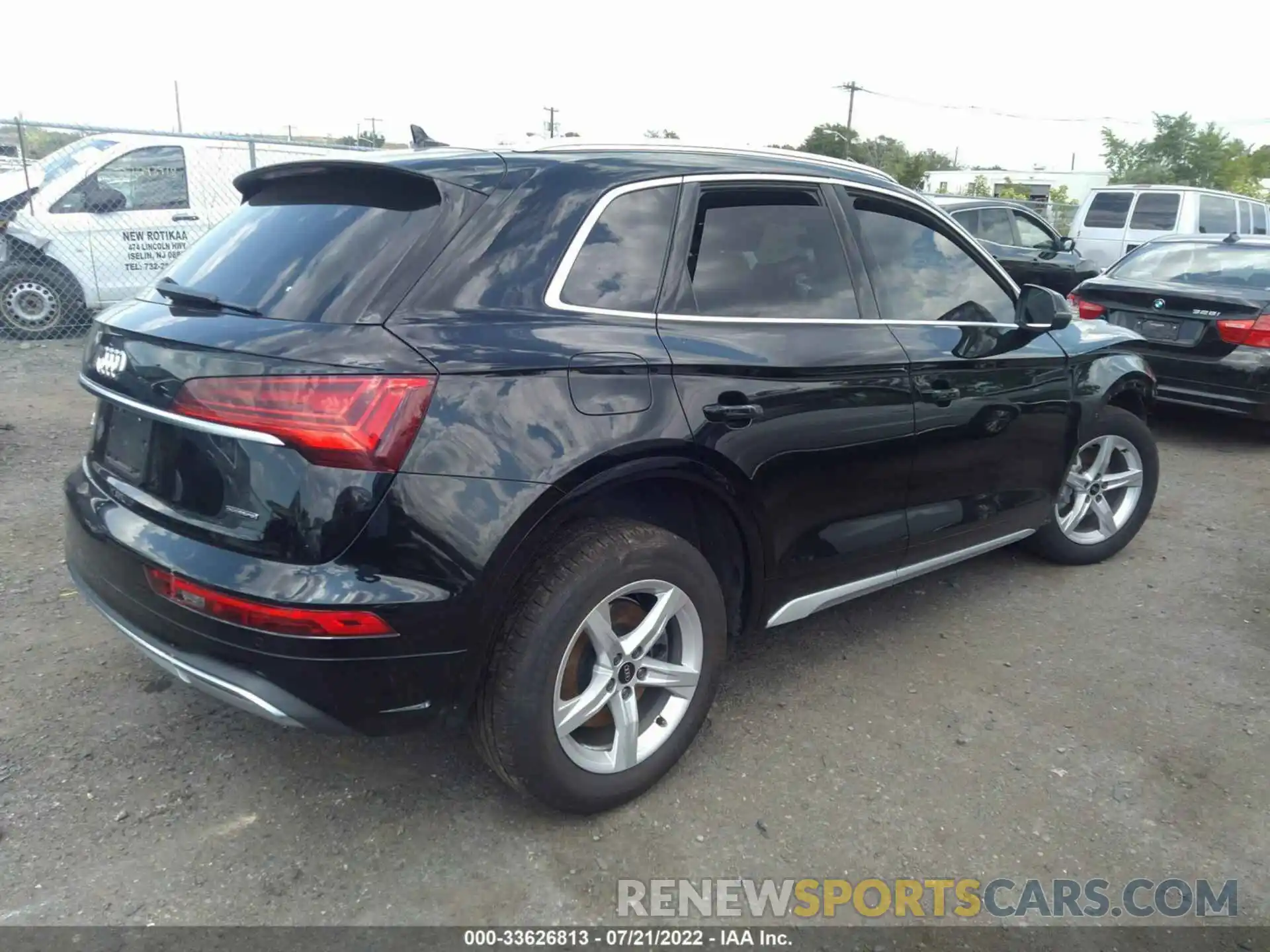 4 Photograph of a damaged car WA1AAAFY0M2092719 AUDI Q5 2021