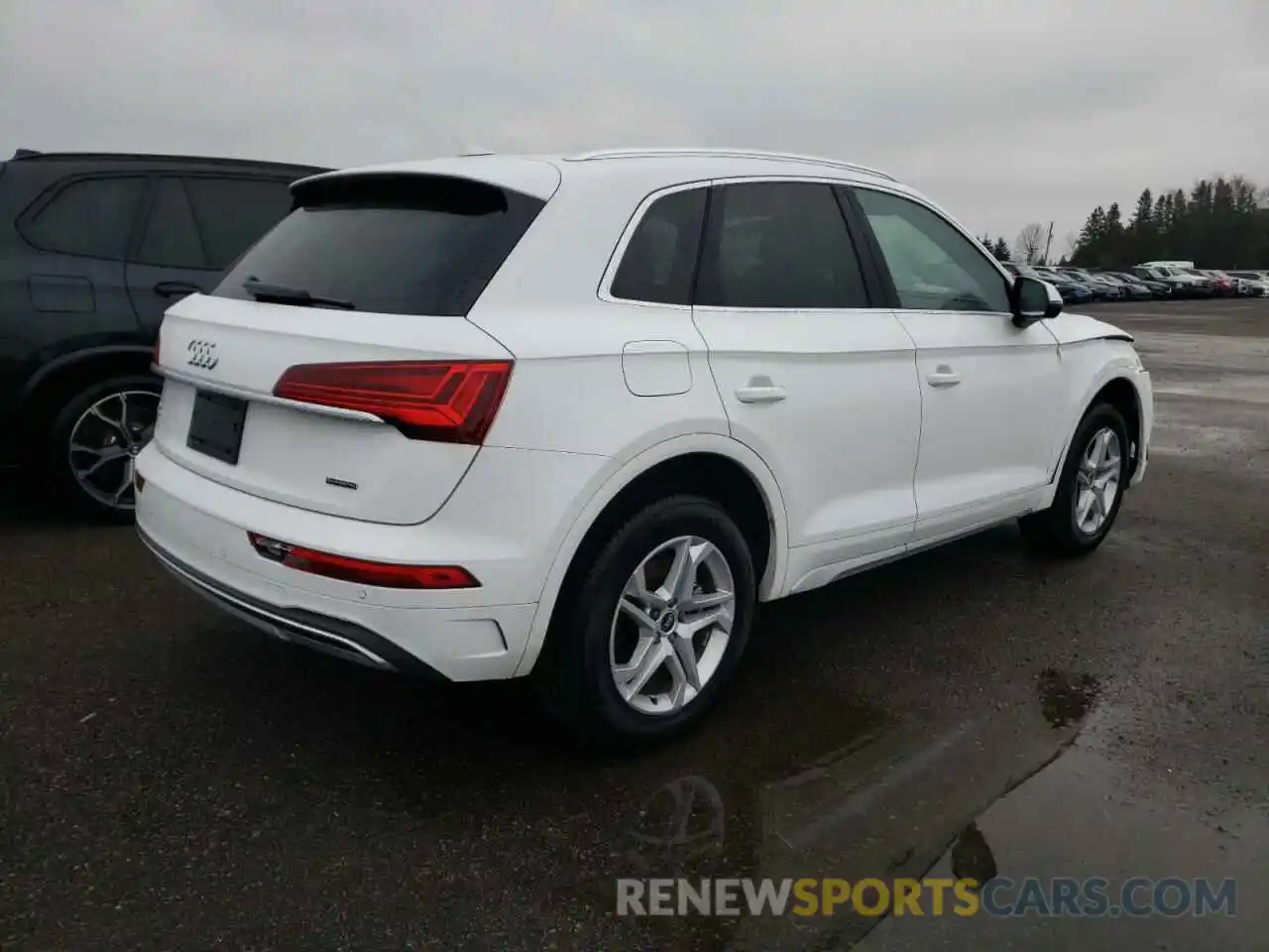 4 Photograph of a damaged car WA1AAAFY0M2096012 AUDI Q5 2021