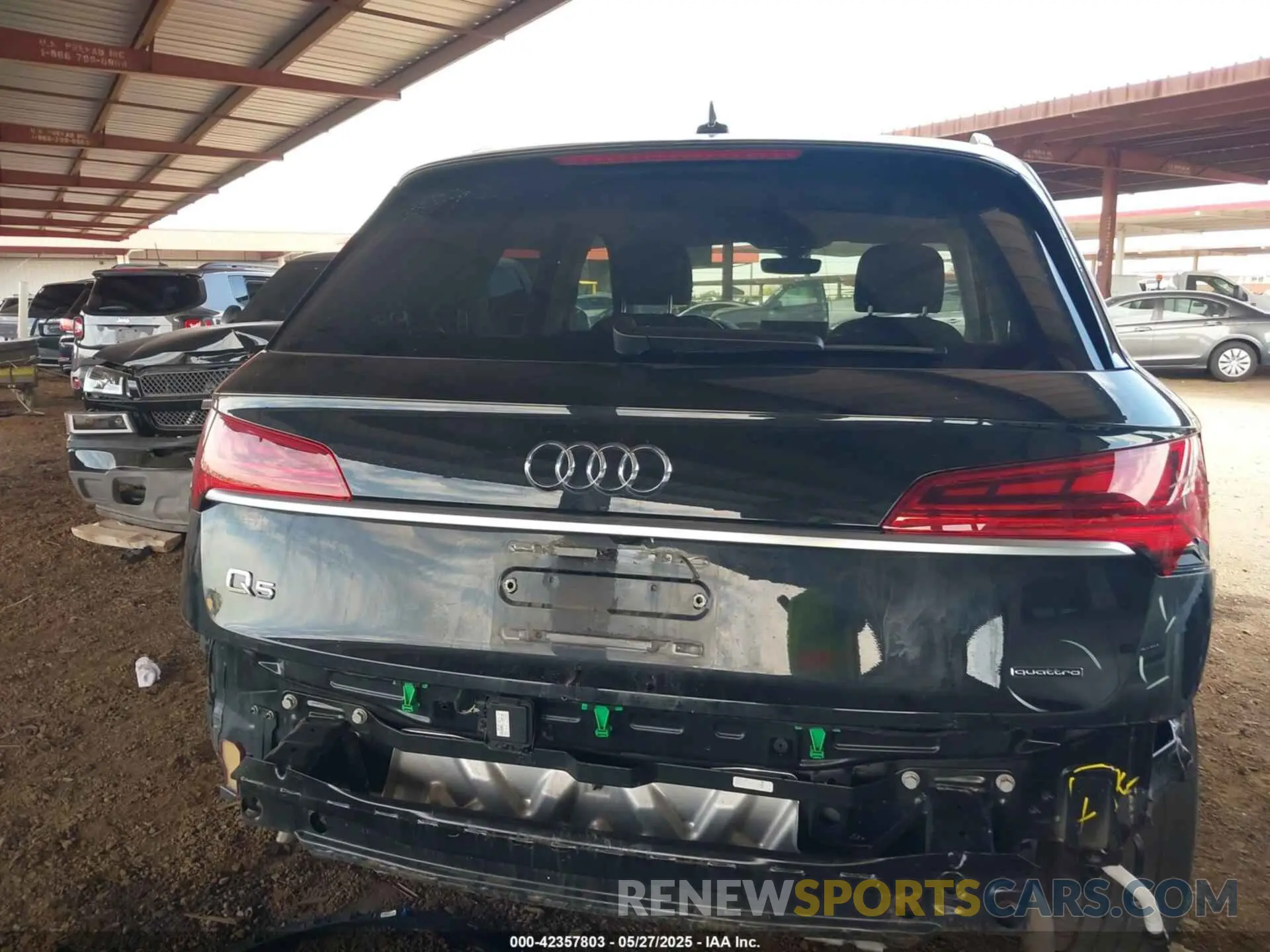 17 Photograph of a damaged car WA1AAAFY0M2102651 AUDI Q5 2021