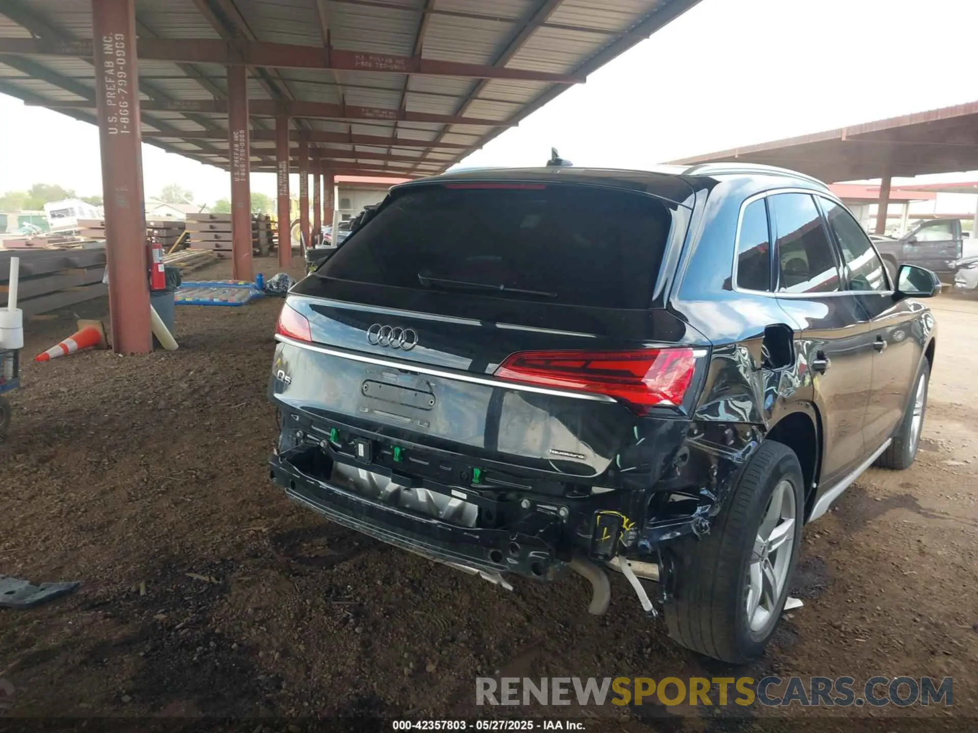 18 Photograph of a damaged car WA1AAAFY0M2102651 AUDI Q5 2021
