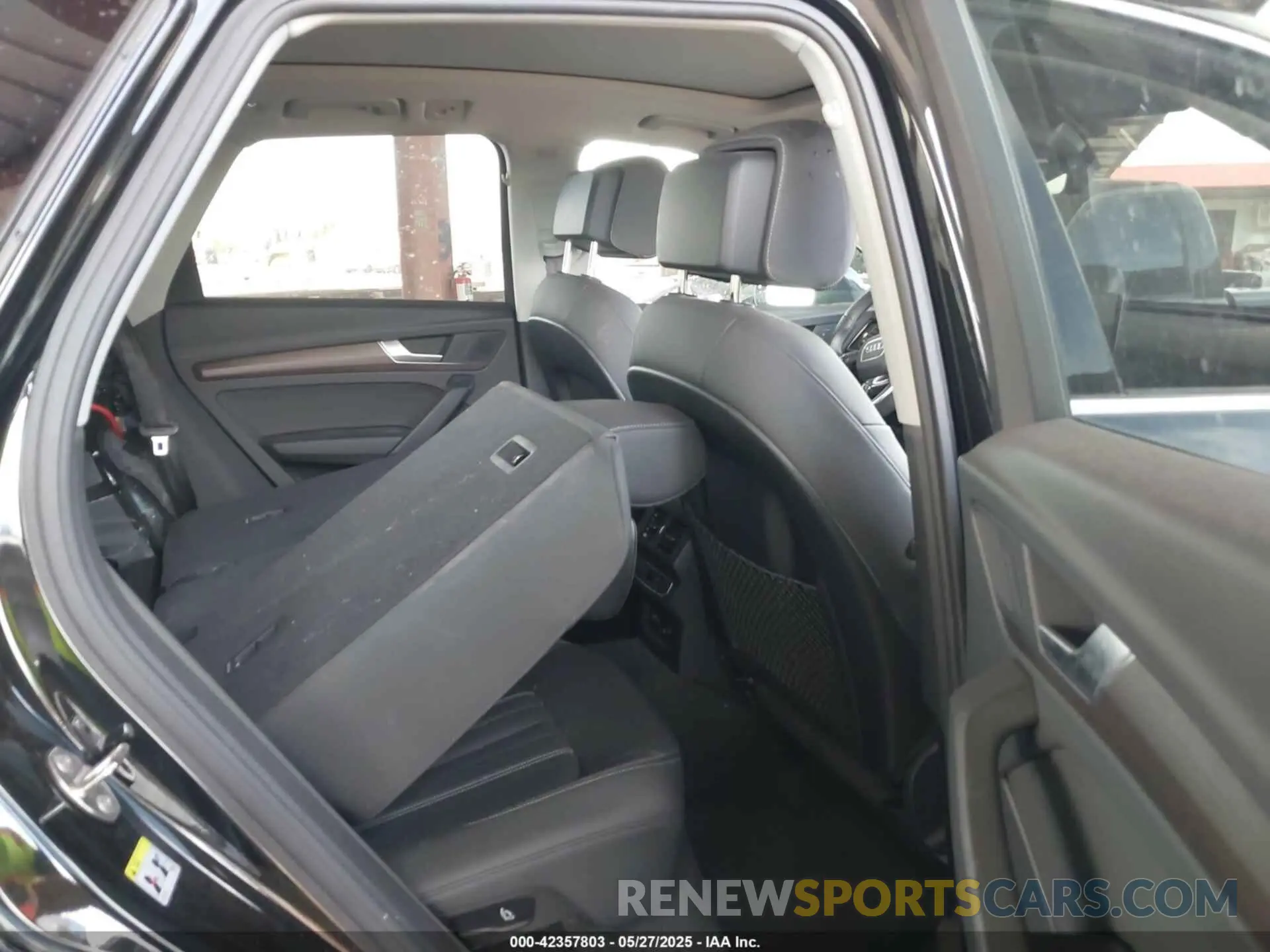 8 Photograph of a damaged car WA1AAAFY0M2102651 AUDI Q5 2021