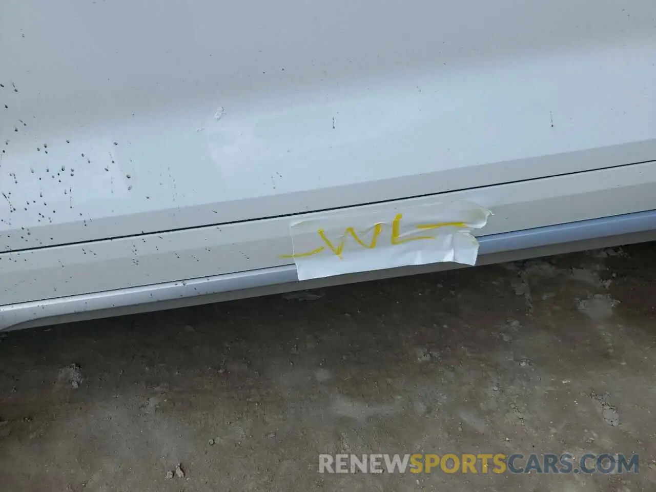 13 Photograph of a damaged car WA1AAAFY0M2104240 AUDI Q5 2021